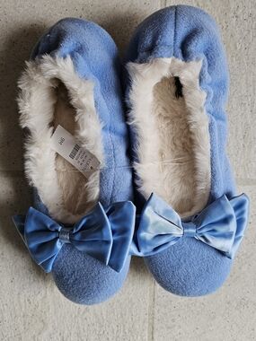 Talbots Cream Faux Fur Slip-On with Branded Tag